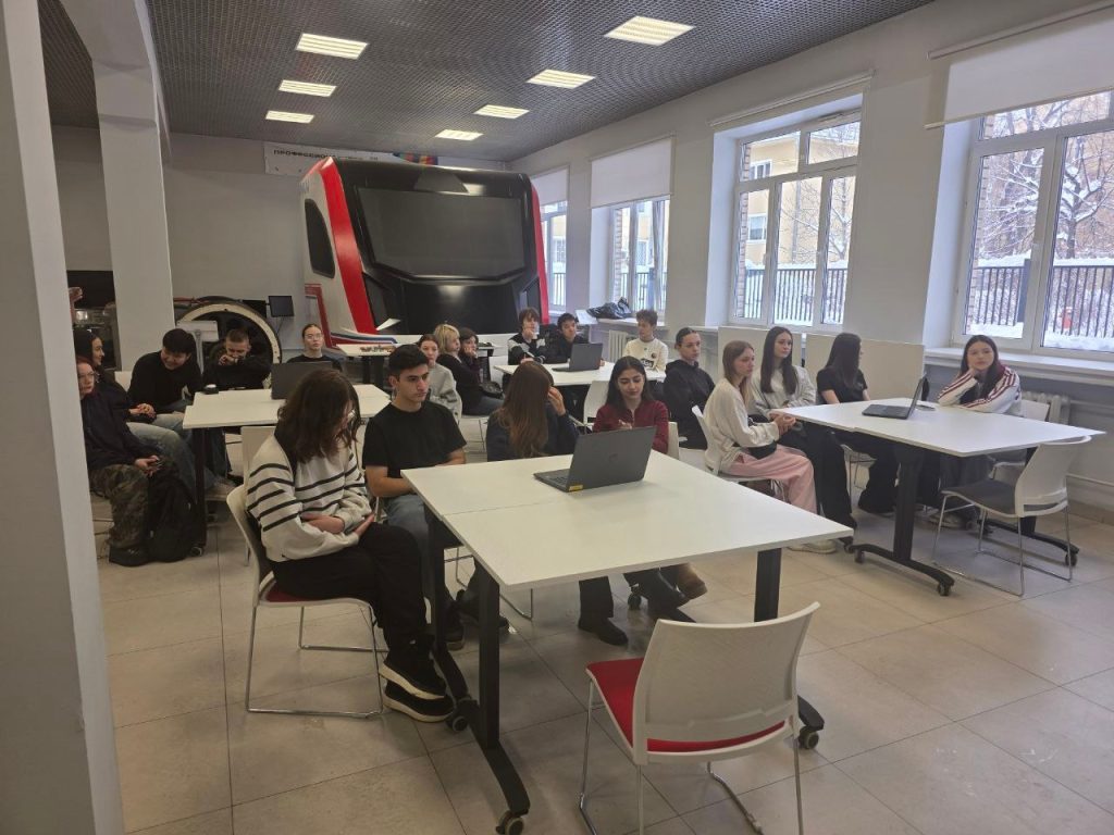 Колледж московского транспорта посетили ученики школы №1173. Фото: страница школы №1173 в социальных сетях