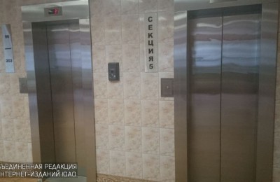 Подъезд в многоквартирном доме района