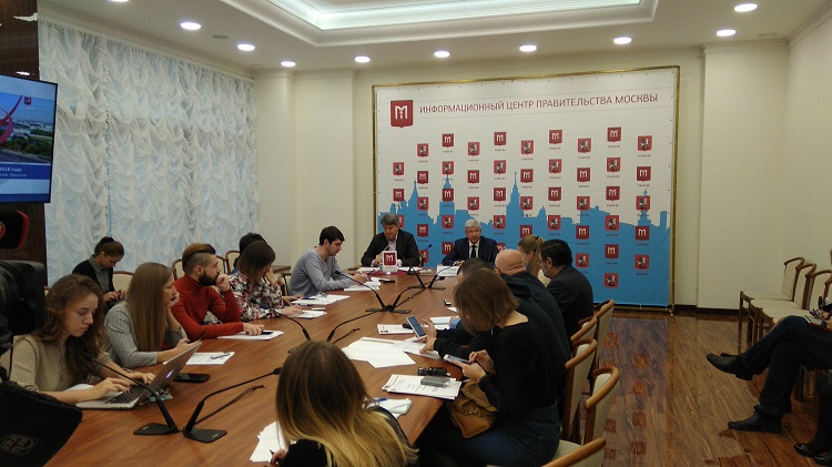 На пресс-конференции