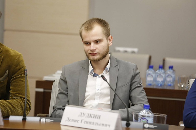 Денис Дудкин